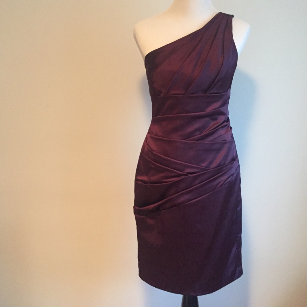 David’s Bridal one shoulder bridesmaid dress 8